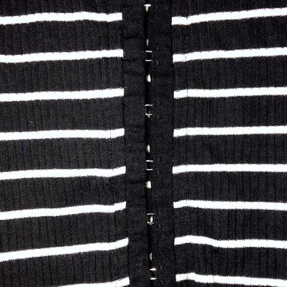 Women’s Cropped Tank Top - Picture 2 of 3